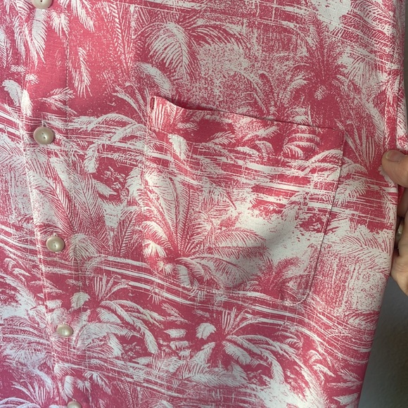 NWOT Tommy Bahama Pink/White Primo Palms Camp Shirt size XL 💯 Rayon - Picture 3 of 9